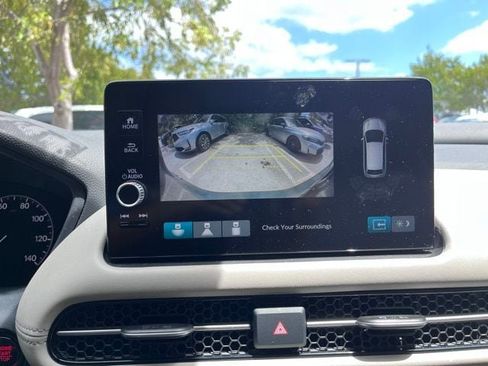 Used 2024 Honda HR-V EX-L image 10