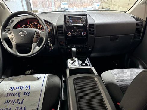 Used 2015 Nissan Titan SV w/ SV Value Truck Package image 15