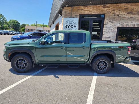 Used 2022 Nissan Frontier PRO-4X w/ Pro-4X Premium Package AWD/4WD image 2