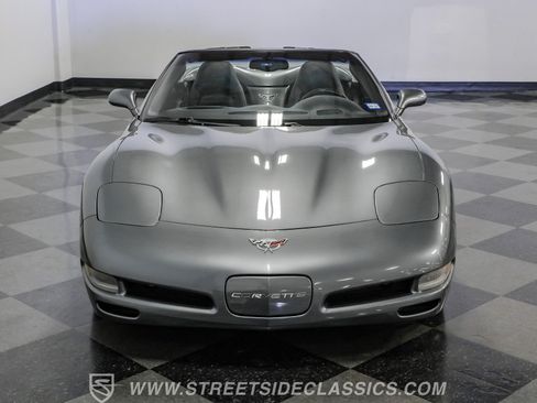 Used 2003 Chevrolet Corvette Convertible w/ Preferred Equipment Group1 RWD image 32