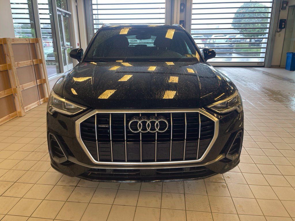 Used 2020 Audi Q3 2.0T Premium Plus w/ Premium Plus Package AWD/4WD image 5
