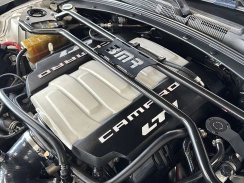 Used 2017 Chevrolet Camaro SS RWD image 50