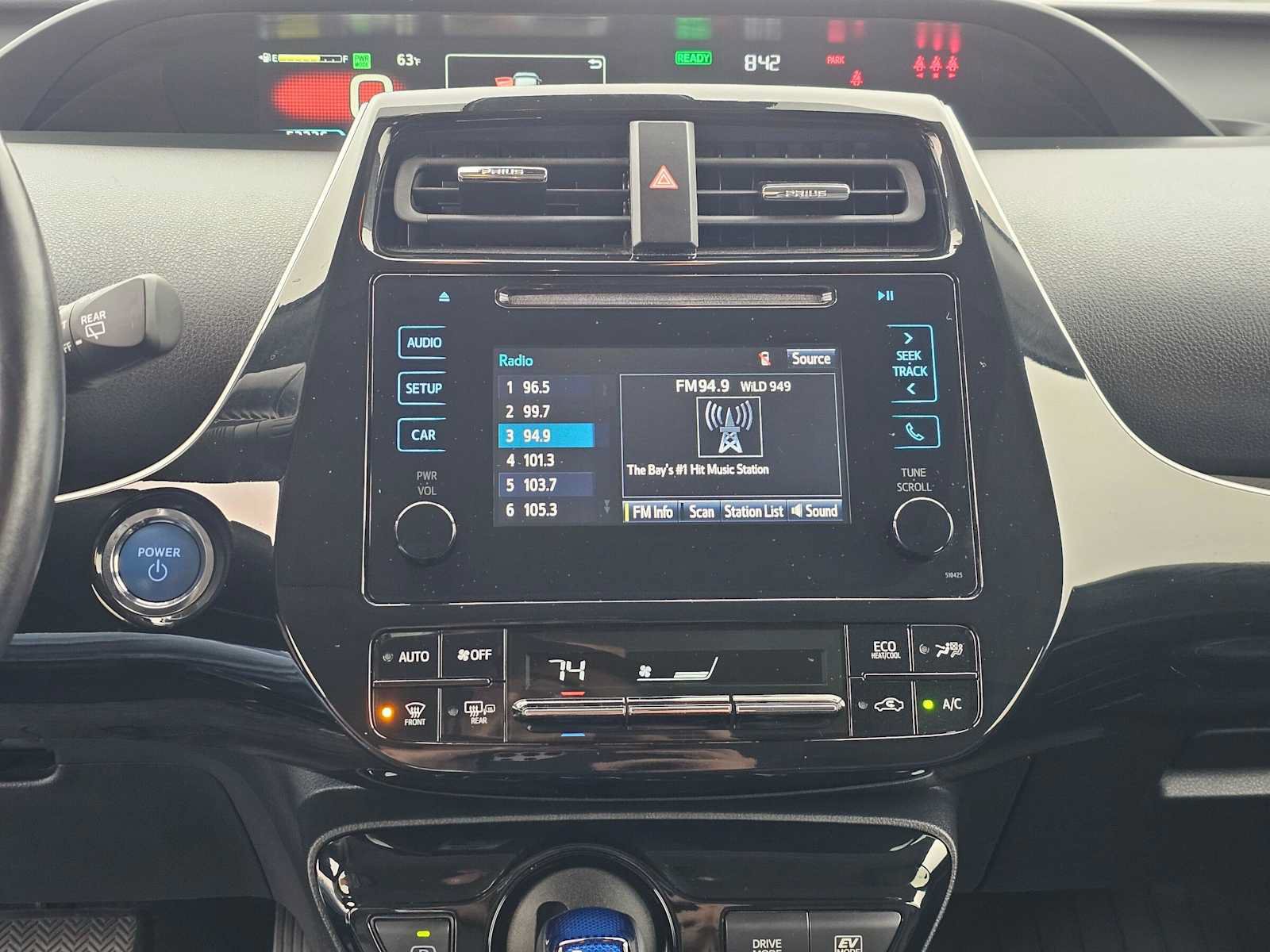 Used 2019 Toyota Prius XLE w/ Premium Convenience Package FWD image 27