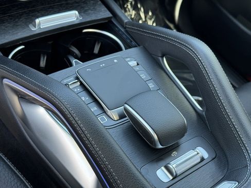 New 2026 Mercedes-Benz GLS 450 4MATIC image 9