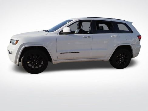 Used 2019 Jeep Grand Cherokee Altitude AWD/4WD image 2