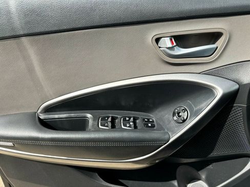 Used 2017 Hyundai Santa Fe Sport FWD image 33