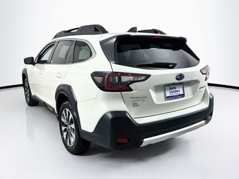 Used 2023 Subaru Outback Limited AWD/4WD image 7