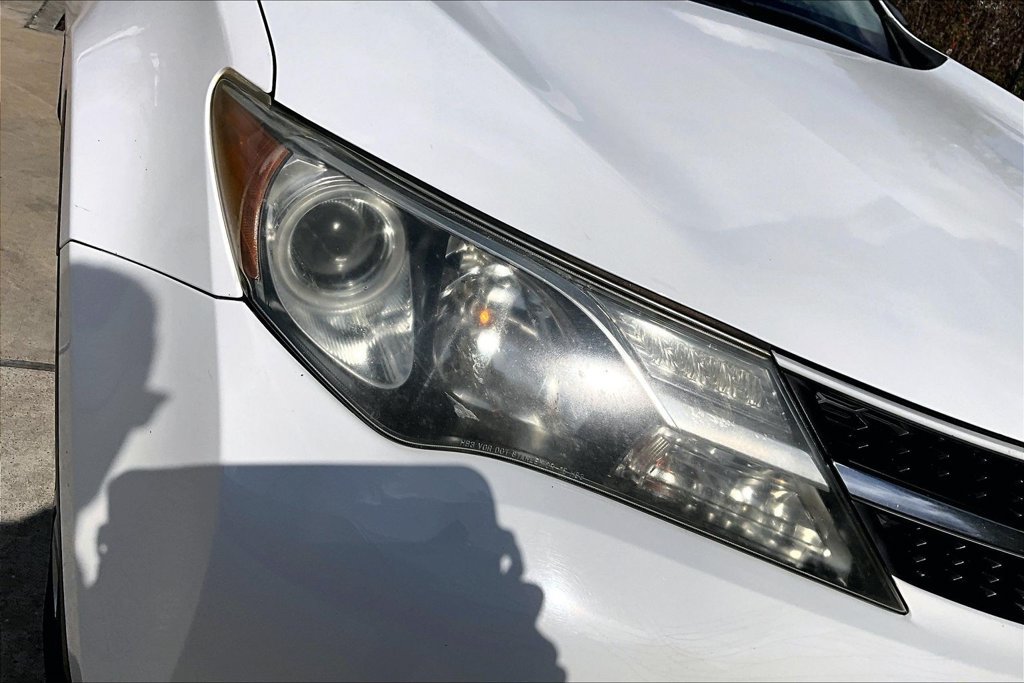 Used 2013 Toyota RAV4 LE FWD image 39