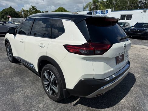 Used 2021 Nissan Rogue Platinum AWD/4WD image 6