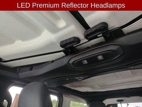 Used 2025 Jeep Wrangler Unlimited Sport AWD/4WD image 28
