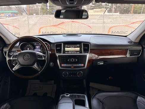 Used 2014 Mercedes-Benz GL 550 4MATIC image 26