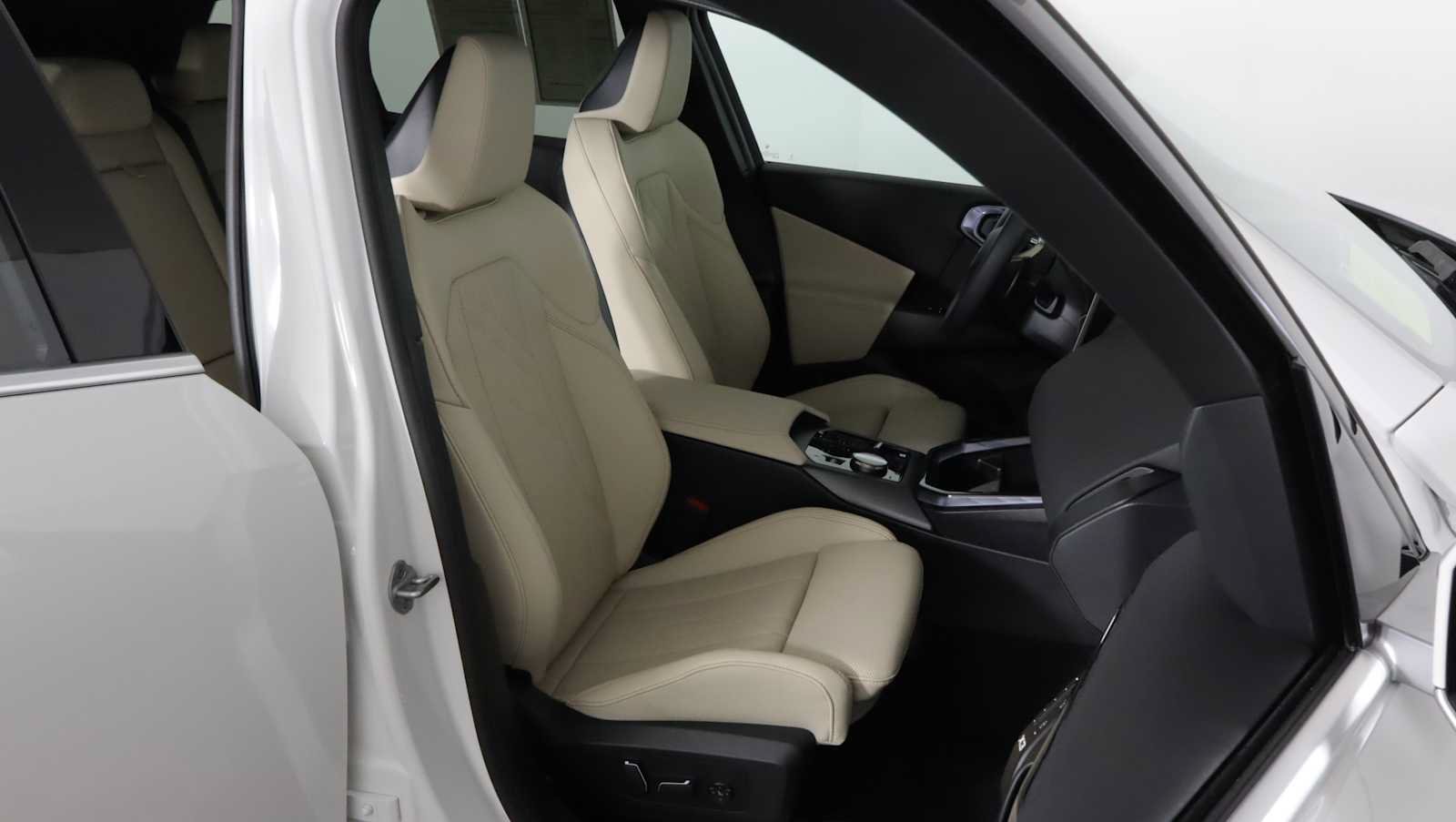Used 2025 BMW X3 xDrive30i AWD/4WD image 10