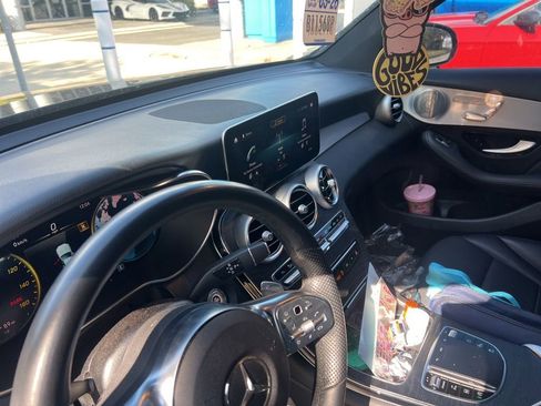 Used 2021 Mercedes-Benz GLC 300 image 7