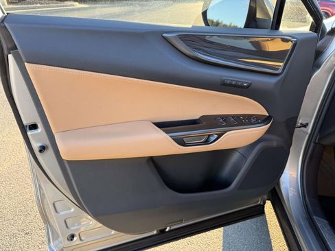 Used 2023 Lexus NX 350 Premium image 12