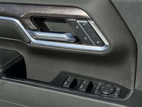 Used 2024 Chevrolet Silverado 2500 LTZ w/ LTZ Premium Texas Edition image 19