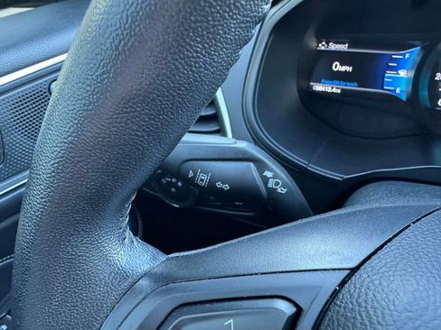 Certified 2022 Ford Edge Titanium AWD/4WD image 27