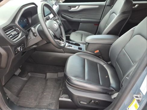 Used 2025 Ford Escape Platinum FWD image 16