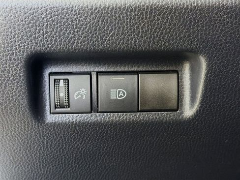 Used 2020 Toyota RAV4 XLE w/ Carpet Mat Package FWD image 10
