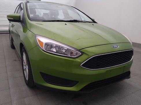 Used 2018 Ford Focus SE w/ Cold Weather Package FWD image 13