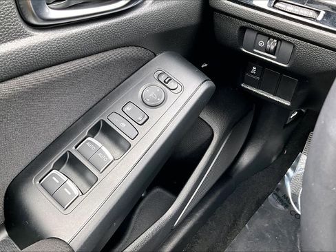 Used 2025 Honda Civic Sport image 31