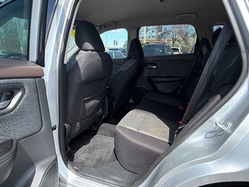 Used 2021 Nissan Rogue SV AWD/4WD image 35