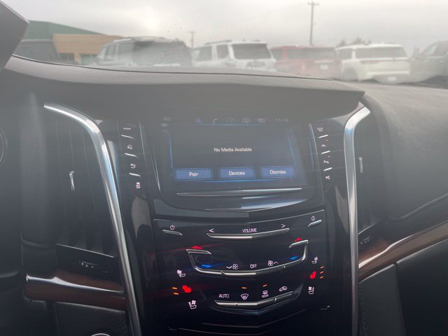 Used 2019 Cadillac Escalade ESV Luxury AWD/4WD image 40
