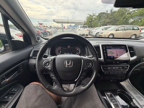 Used 2017 Honda Pilot Elite image 14
