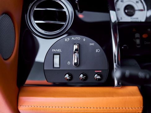 Used 2019 Rolls-Royce Wraith image 49