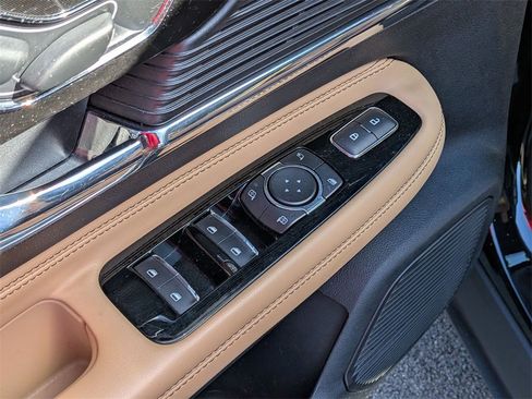 Used 2022 Lincoln Corsair Reserve w/ Equipment Group 201A image 13