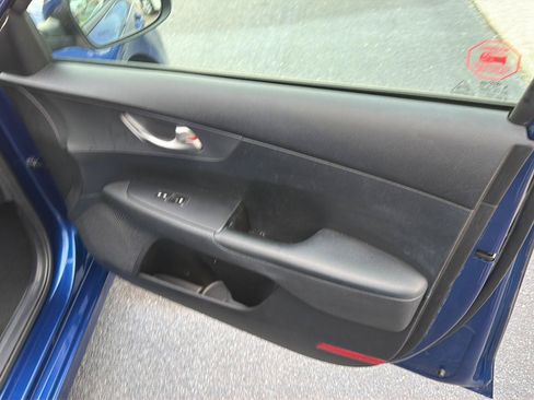 Used 2021 Kia Forte LXS FWD image 14