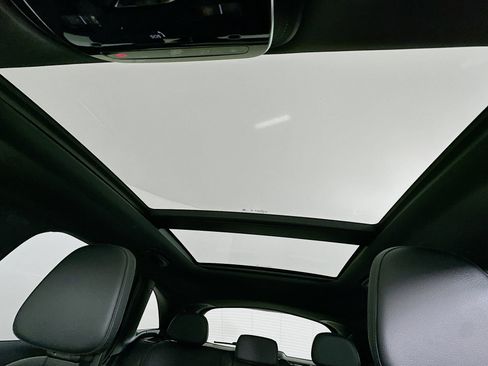 Used 2026 Mercedes-Benz GLC 300 image 24