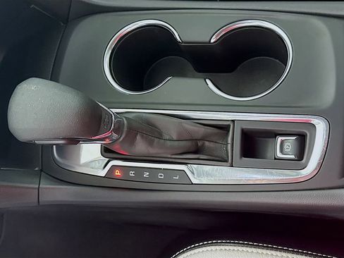 Used 2024 Chevrolet Equinox LS w/ LS Convenience Package image 16