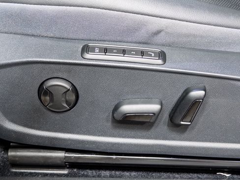 Used 2023 Volkswagen ID.4 Pro S AWD/4WD image 6