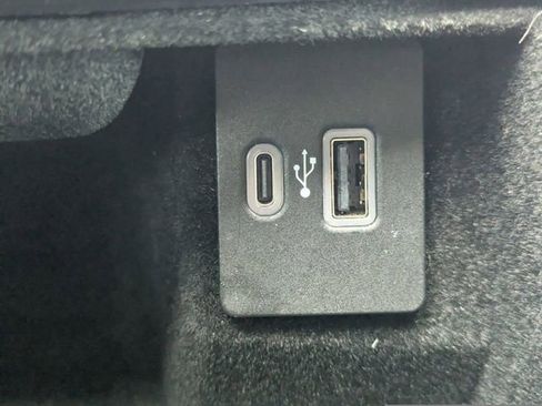 Certified 2022 Lincoln Nautilus FWD w/ Premium Package image 22