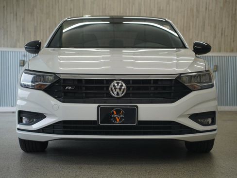 Used 2020 Volkswagen Jetta R-Line w/ R-Line Cold Weather Package FWD image 3