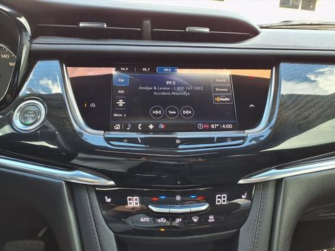 Used 2021 Cadillac XT6 Premium Luxury FWD image 25