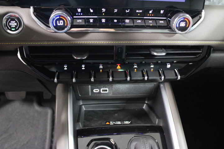 New 2026 Chevrolet Colorado ZR2 AWD/4WD image 33