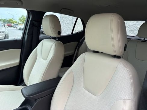 Used 2023 Buick Encore GX Preferred w/ Cold Weather Comfort Package FWD image 11