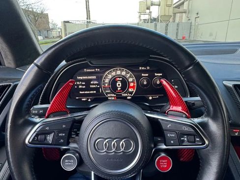 Used 2017 Audi R8 V10 w/ Carbon Exterior Package image 29