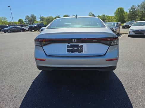 Used 2023 Honda Accord EX image 9