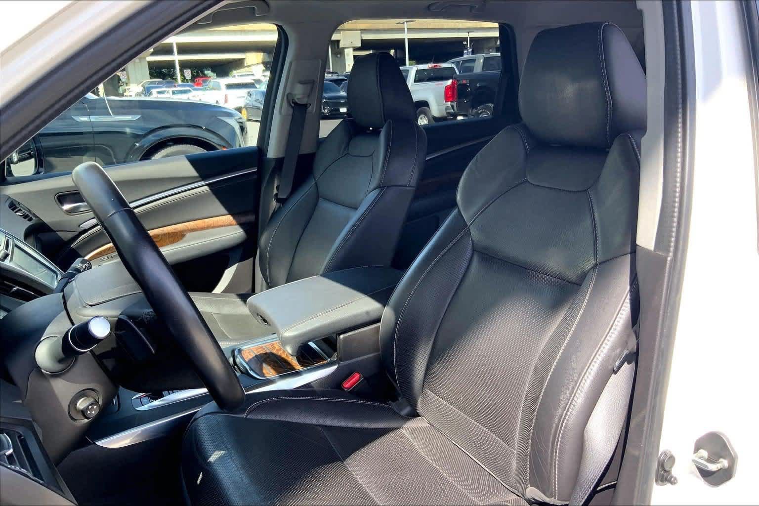 Used 2020 Acura MDX w/ Technology Package FWD image 11