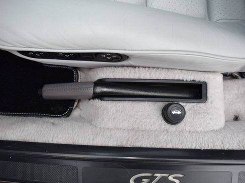 Used 1993 Porsche 928 GTS RWD image 43