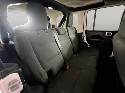 Used 2018 Jeep Wrangler Unlimited Sport S AWD/4WD image 19