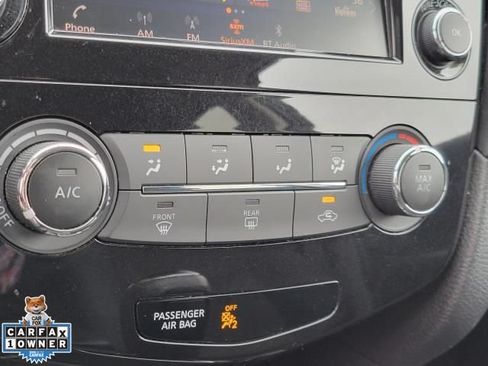 Used 2018 Nissan Rogue SV AWD/4WD image 26