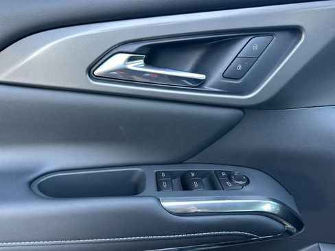 New 2026 Chevrolet Traverse LT w/ Enhanced Driving Package image 10