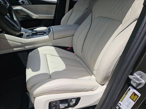 Used 2025 BMW X6 xDrive40i w/ Executive Package AWD/4WD image 14