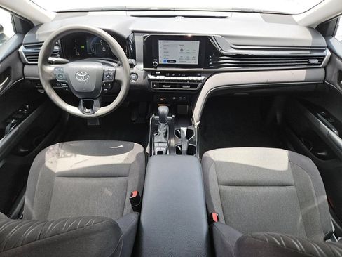 Used 2025 Toyota Camry LE FWD image 25