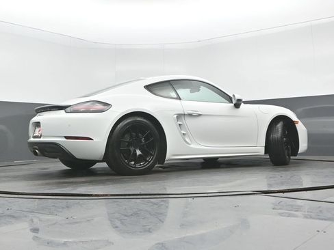 Used 2021 Porsche 718 Cayman RWD image 28