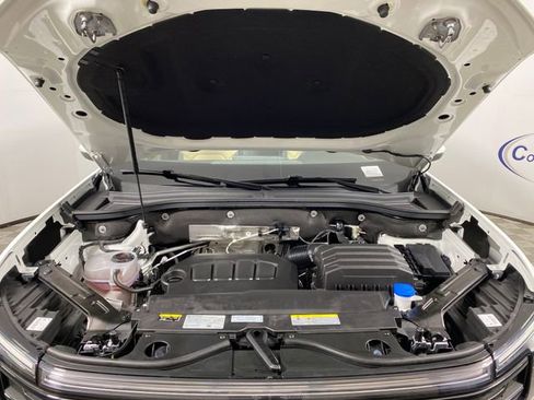 Used 2024 Volkswagen Atlas Cross Sport SE image 24