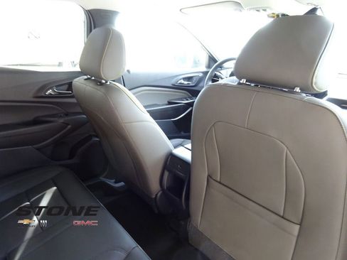New 2026 Chevrolet Trax ACTIV w/ Sunroof Package FWD image 21